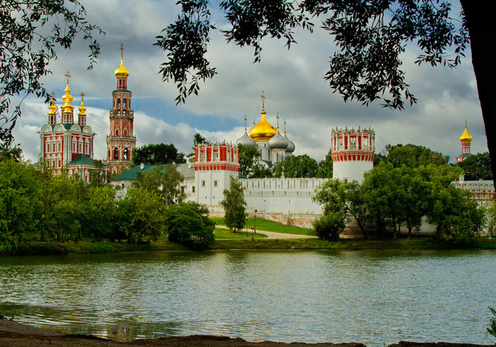 Moskau-Neujungfrauenkloster-a28659434 (700x489, 206Kb)
