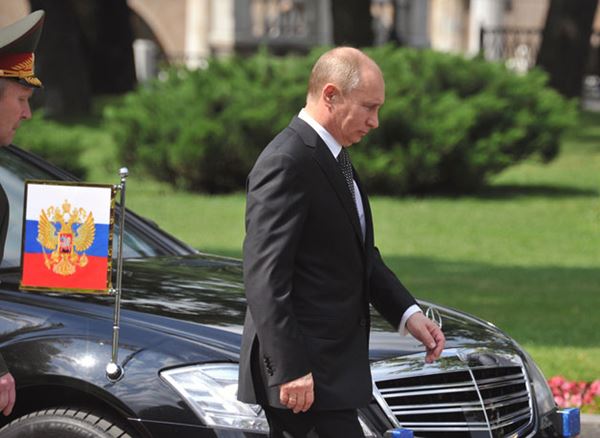 Автомобиль для президента РФ Владимира Путина Фотографии
