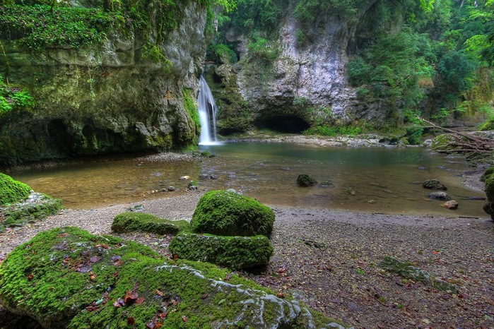 Водопад La Tine de Conflens, Швейцария 18331