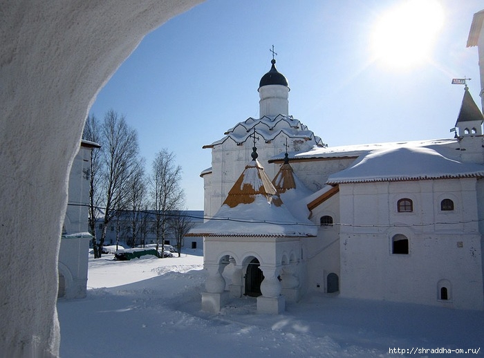 Мужской монастырь Александра Свирского, 9 (700x518, 195Kb)