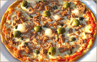 98067413_pizza_tuna (320x205, 49Kb)