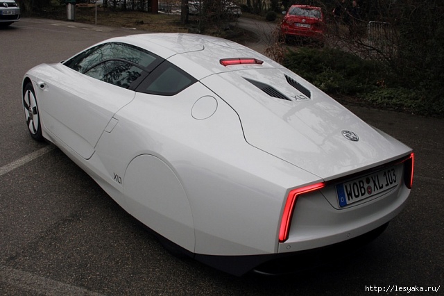 3925073_04_2014_volkswagen_xl1_fd (640x426, 162Kb)