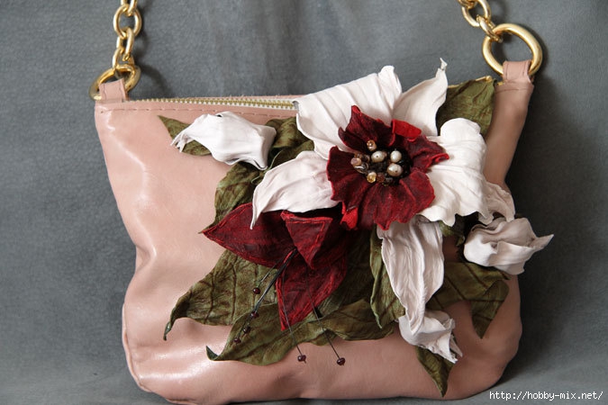 Как делать цветы из кожи на сумку
