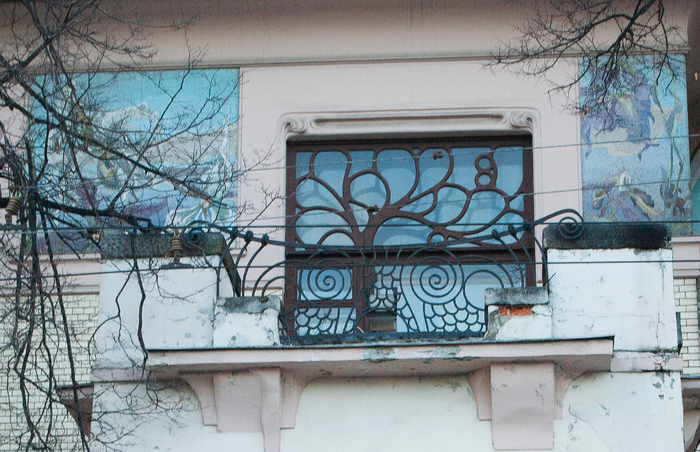 окна в доме рябушинского (700x452, 460Kb)