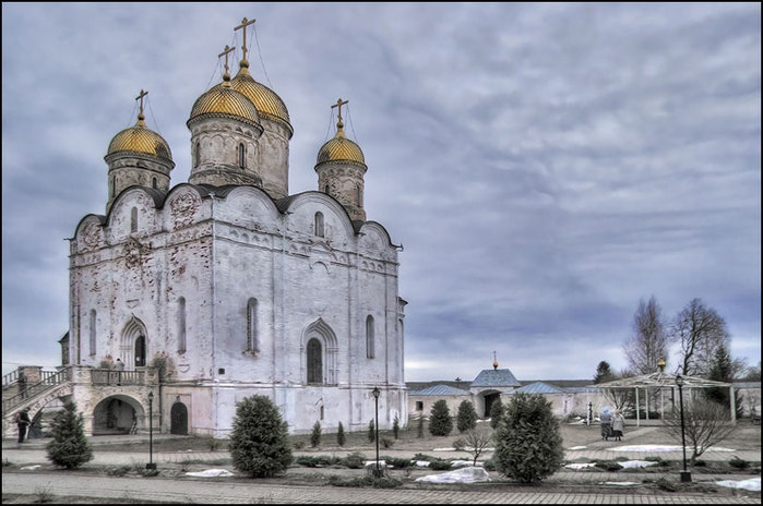 Собор Рождества Пресвятой Богородицы. Лужецкий монастырь. Можайск/3673959_3 (700x464, 80Kb)