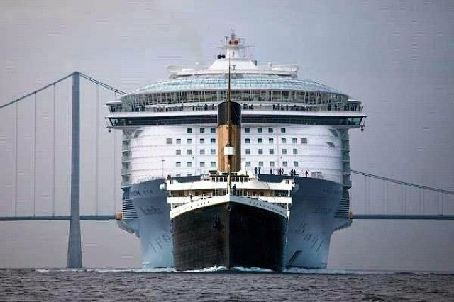 круизный лайнер Allure of the Seas фото 1 (640x426, 83Kb)