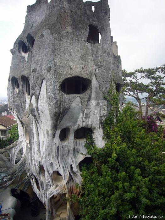 Crazy-House-in-Dalat-one-of-several-homes (525x700, 202Kb)