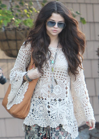 99264024_4678553_selenagomezshows70sinspiredlook (333x465, 64Kb)