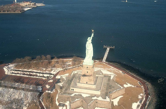 statue-liberty-newyork17 (700x457, 103Kb)