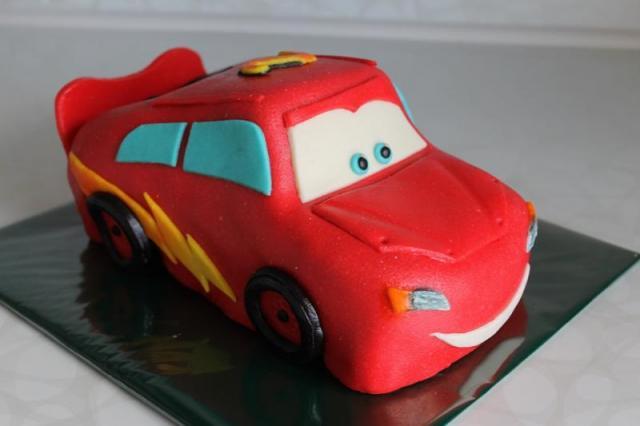 3D торты для мальчика. Автомобили (46) (640x426, 23Kb)