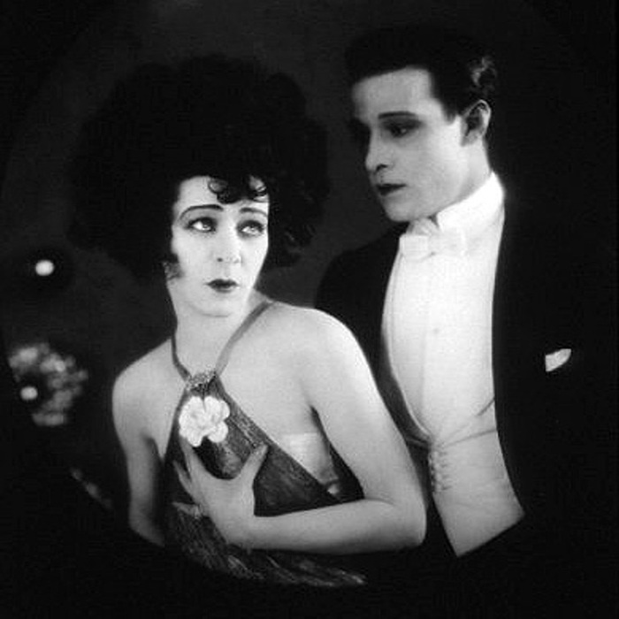 6 Alla Nazimova and Rudulph Valentino in the 1921 Movie Camilla-   (700x700, 80Kb)