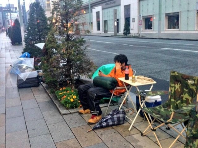 очередь за iPhone 5S (640x480, 148Kb)