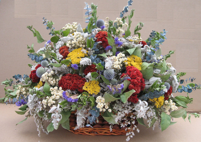 Натюрморты Цветы в корзине 132396-order-wedding-flowers-5 (700x494, 162Kb)