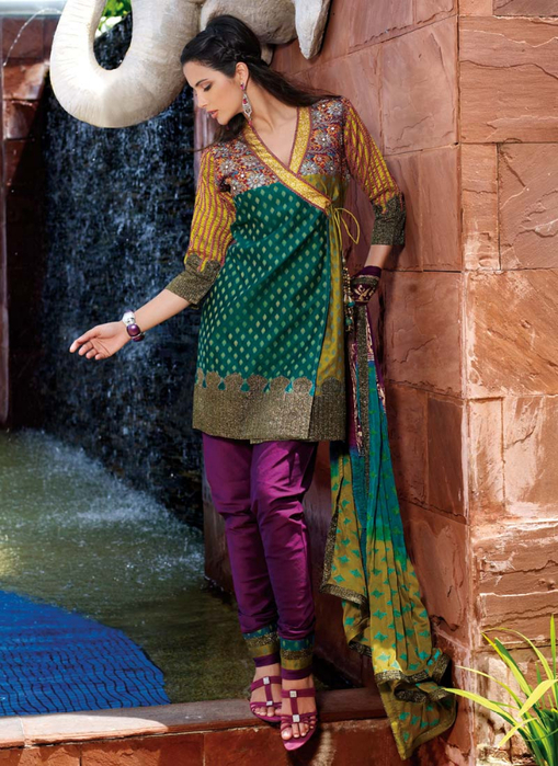 Angrakha-Style-Green-And-Magenta-Churidar-Suit-SLAVN2517-u (509x700, 452Kb)