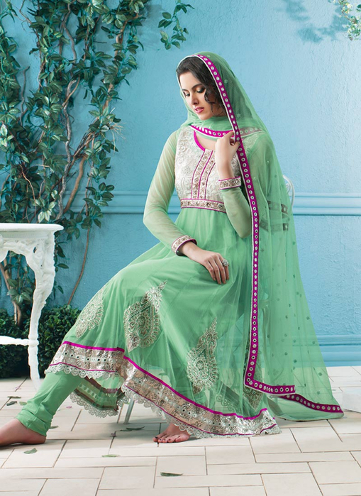 Fabulous-Green-Embroidered-Churidar-Suit-SLCVP1225-u (509x700, 425Kb)