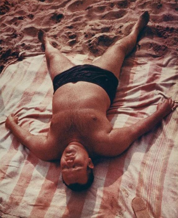 Фотографии людей на пляжах Кони Айленда в 1960 х годах