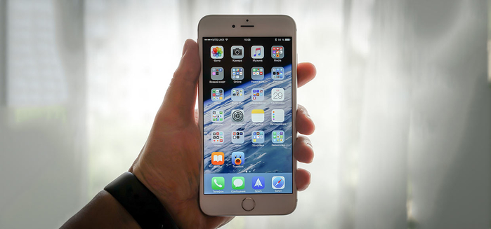 01-iPhone-6-Plus-InUse (700x327, 144Kb)