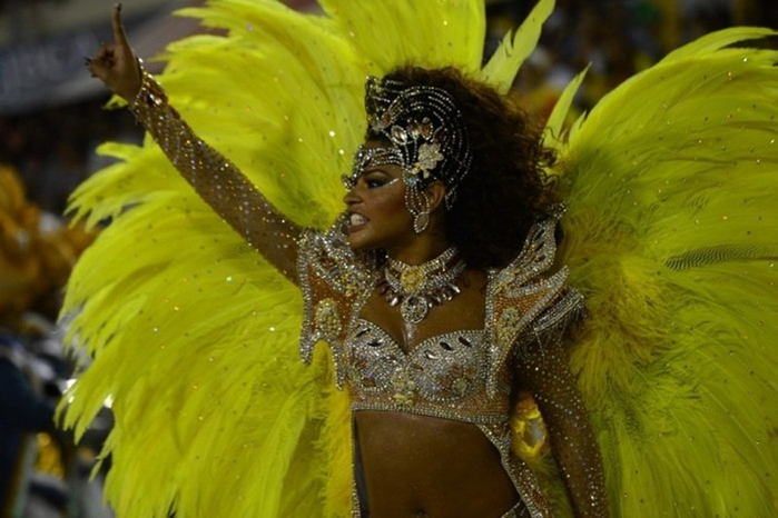 Karnaval-v-Rio-de-Zhaneiro-foto-7_thumb (700x466, 319Kb)