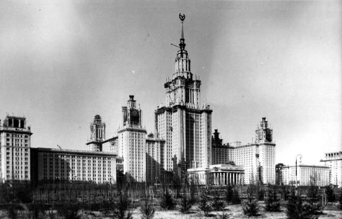 32 факта о сталинских высотках
