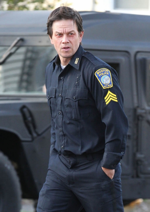 mark-wahlberg-patriots-05apr16-01 (495x700, 186Kb)