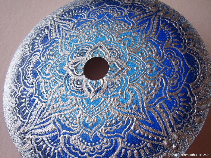 мандала синее серебро, автор Shraddha, 7 (700x525, 494Kb)