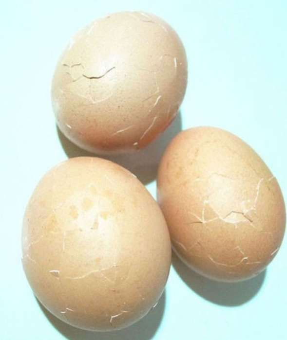 необычные способы покраски яиц (5) (589x700, 305Kb)
