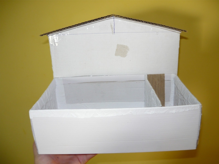 полочка домик из коробки и газетных трубочек (16) (700x525, 145Kb)