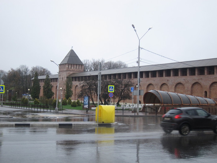 Южная часть крепости с Маховой - Моховой - Молоховой башней. Ноябрь 2013