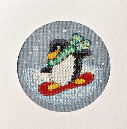Вышивка пингвинов для подарочных мешочков и открыток (8) (440x448, 341Kb)