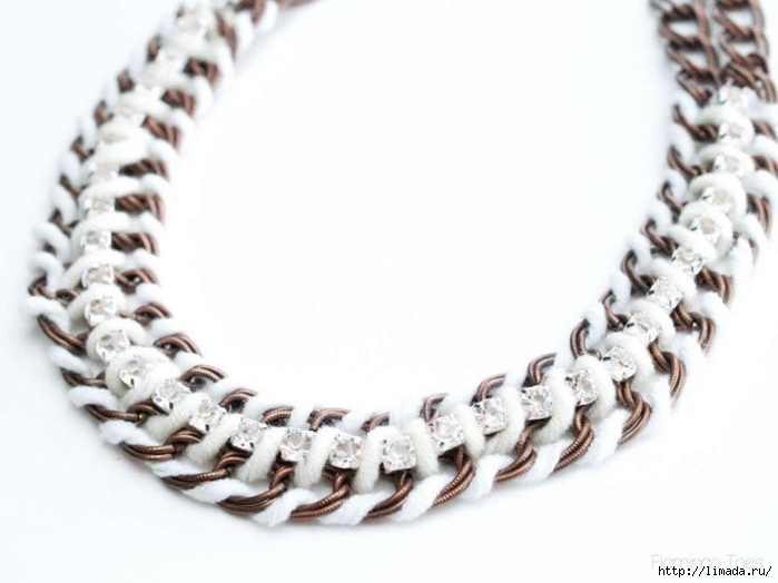 rhinestone-and-yarn-necklace-750x562 (700x524, 143Kb)