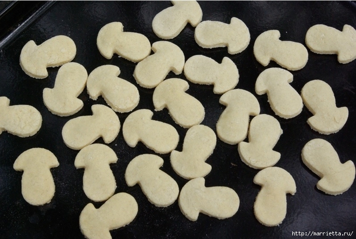 Грибочки МУХОМОРЫ из соленого теста для декорирования корзинки (4) (700x469, 240Kb)