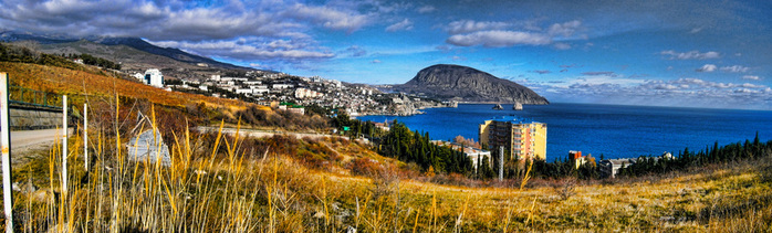 Панорама Гурзуф в HDR _ 04-12-13г (700x211, 121Kb)