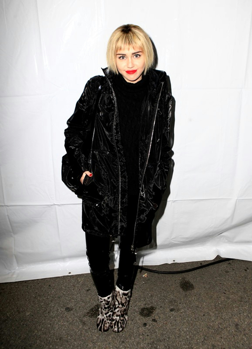 miley-bob-09dec13-02 (505x700, 236Kb)