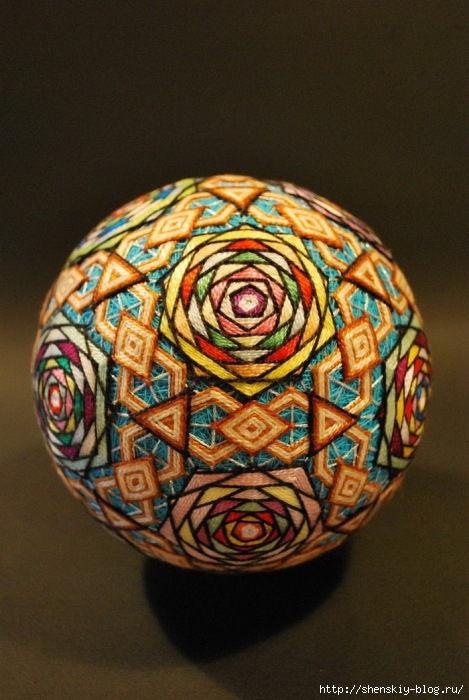 embroidered-temari-balls-japan-4 (469x700, 229Kb)
