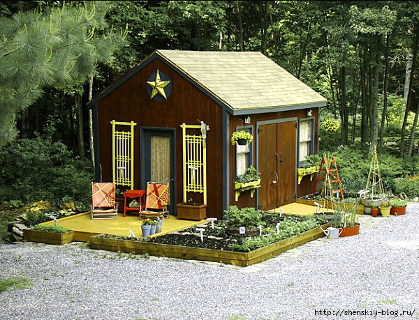 garden-design-ideas-backyard-shed-wooden-deck-flower-beds (600x459, 313Kb)