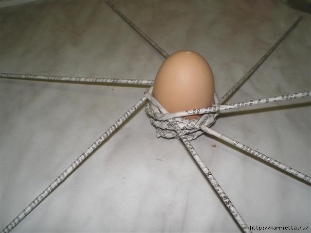 Пасхальные яйца из газетных трубочек. Идеи и мастер-класс (40) (640x480, 89Kb)