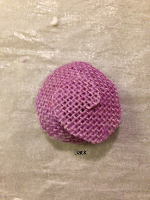 Пасхальное яйцо - топиарий из мешковинных розочек (11) (525x700, 354Kb)