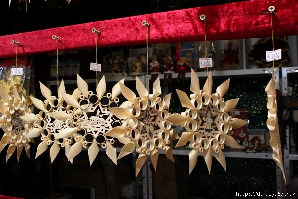 christmas-ornaments-in-munich-christmas-market (604x403, 170Kb)