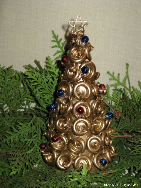 Handmade-artificial-christmas-tree (480x640, 199Kb)