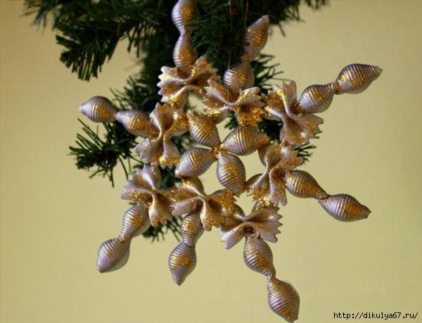 homemade-christmas-tree-ornaments-pasta-snowflake-glitter (600x459, 117Kb)