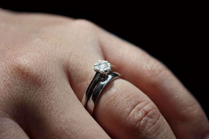 Как выбирать кольца с бриллиантами