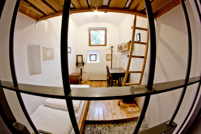 Hostel Celica 4 (700x466, 336Kb)