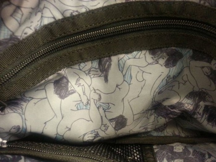 Эротическая подкладка в сумке
