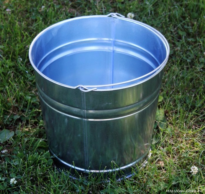 galvanized-bucket-1 (695x656, 306Kb)