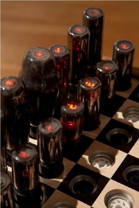 Вакуумные светящиеся шахматы будущего