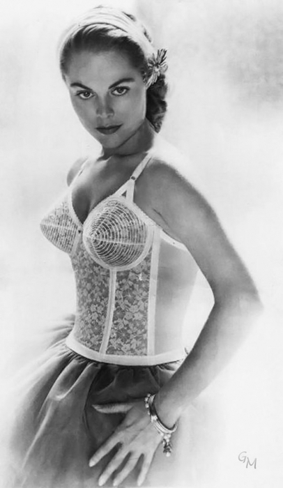 3085196_Women_Worn_Bullet_Bra_in_the_1940s_and_1950s_24 (406x700, 115Kb)