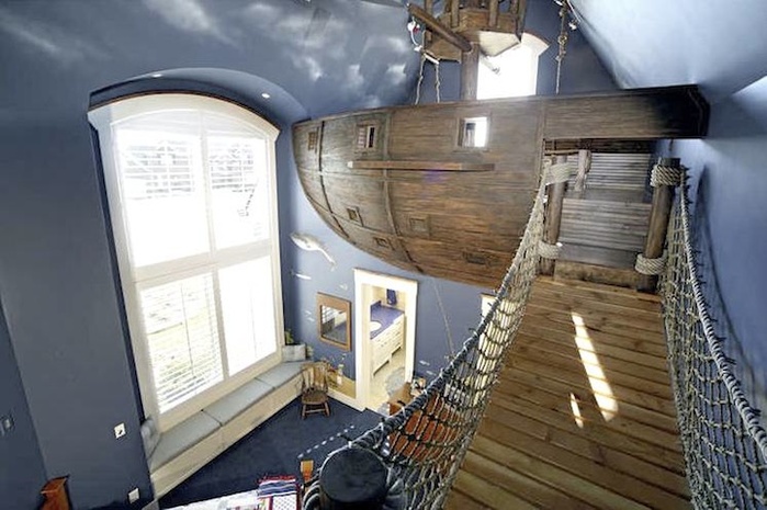 3437398_pirateshipbedroom1 (700x465, 116Kb)