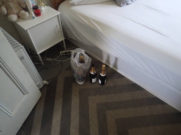Австралийский вор напился элитного шампанского и уснул во взломанном доме