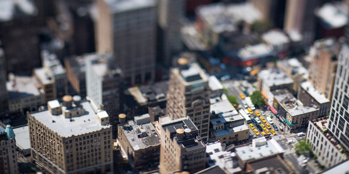 tiltshift22 (700x350, 260Kb)