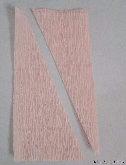 Листья для букетов из конфет своими руками (из гофрированной бумаги).